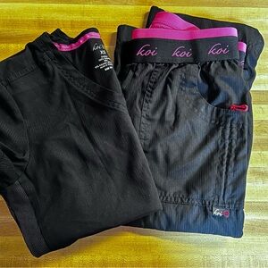 Koi XSMALL black scrub set